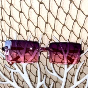 5/$10❤️❤️❤️NEW Retro Style Rectangle Purple Hombre Sunglasses